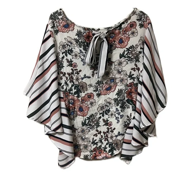 Bluheaven, Beautiful Butterfly, Floral Print Top, Multi Colors, Size Small - Picture 2 of 3